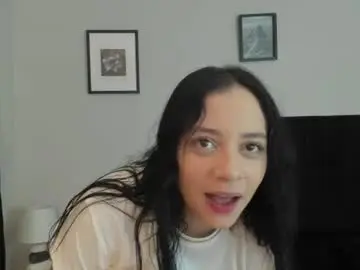 Sara_b11  live sex cam