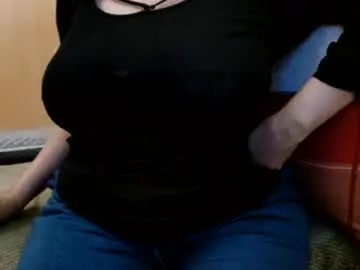 Xxxbustybabe27x  live sex cam