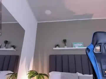 Alessia_leroy  live sex cam