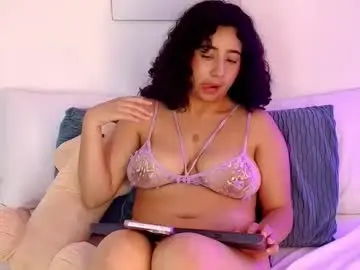 Bella_swwan_  live sex cam