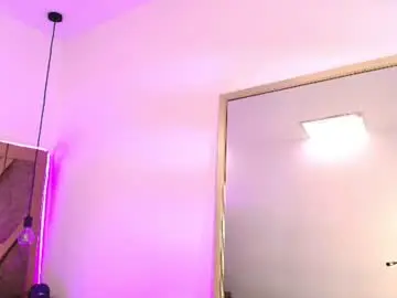 Bella_swwan_  live sex cam