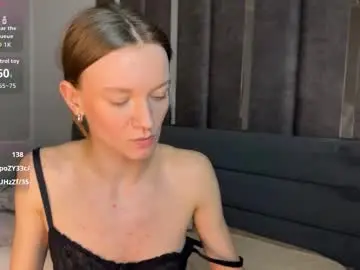 Evatoniz  live sex cam