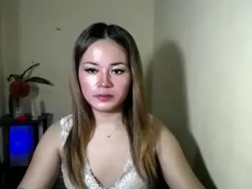 Kiana4uxoxo  live sex cam