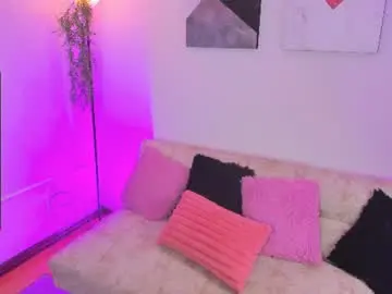 Leah_bx  live sex cam