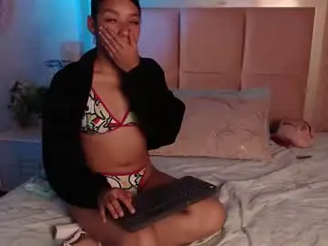 Miluwalker  live sex cam