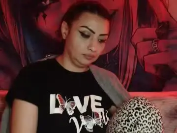 Rosse2683  live sex cam