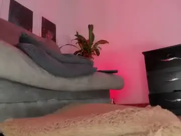 Suzanana  live sex cam
