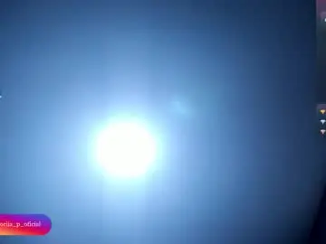 Vikypetiteee  live sex cam