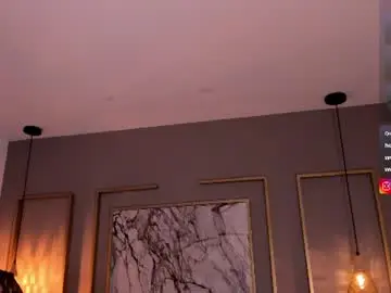 Vikypetiteee  live sex cam