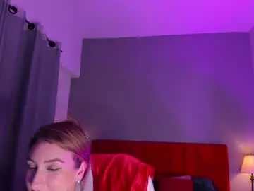 Vikypetiteee  live sex cam