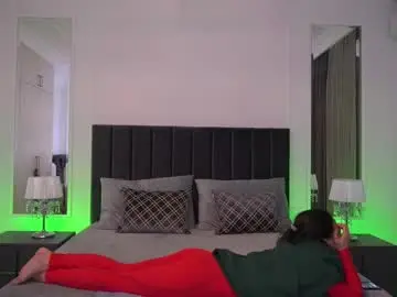 Yennstar  live sex cam