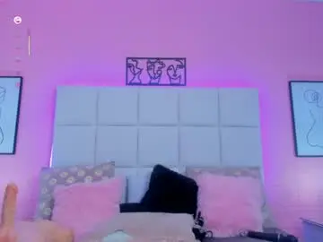 Charlotte_kisss  live sex cam