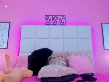 Charlotte_kisss  live sex cam