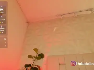 Dakota__lee  live sex cam