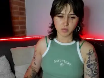 Isi_ss  live sex cam