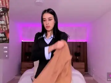 Karlaa_james  live sex cam