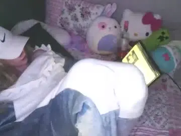 Meadowmoon3  live sex cam