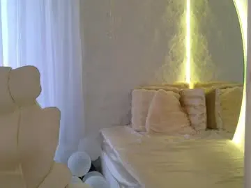 Monique_a  live sex cam