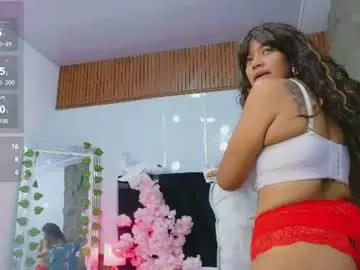 Naturalmomyy  live sex cam