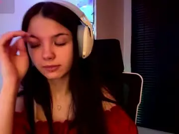 Roxiepiurkowski  live sex cam