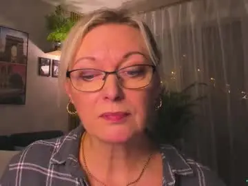 Xvanessalove  live sex cam