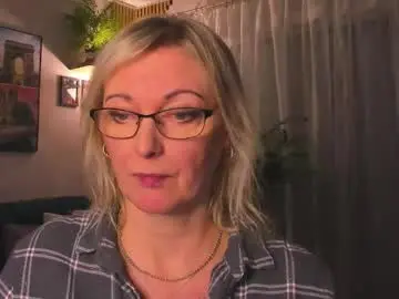 Xvanessalove  live sex cam