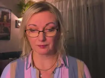 Xvanessalove  live sex cam