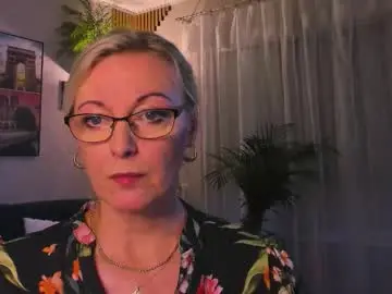 Xvanessalove  live sex cam