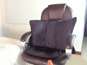 Adriana71  live sex cam