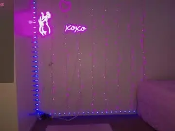 Bellamonroee  live sex cam