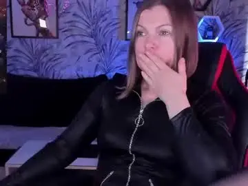 Devi_evi  live sex cam