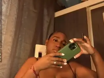 Erikaduboy  live sex cam