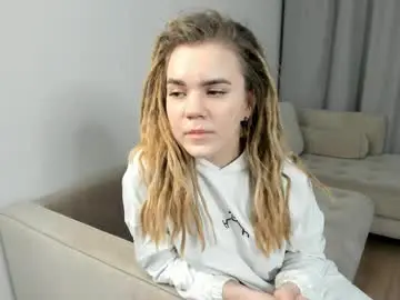 Gennygadley  live sex cam