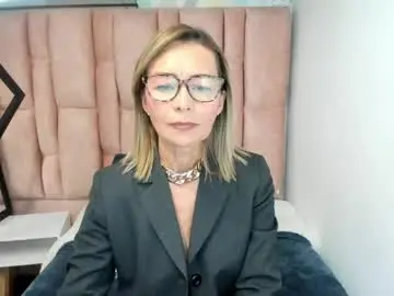 Issa_milf__  live sex cam