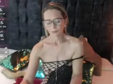 Issa_milf__  live sex cam