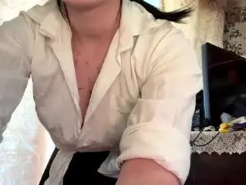 Ivyfrisbey  live sex cam