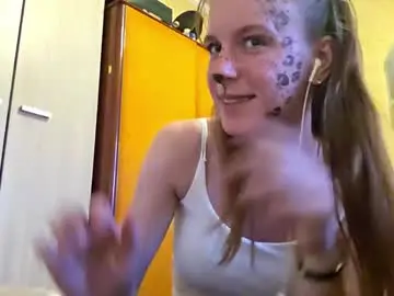 Lucyzachar  live sex cam