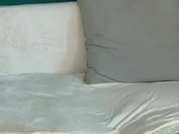 Skinnynatty  live sex cam