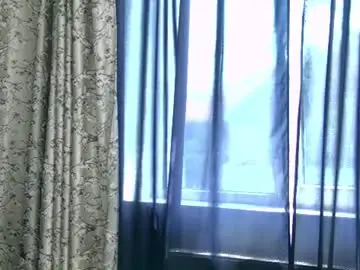 Skinnynatty  live sex cam