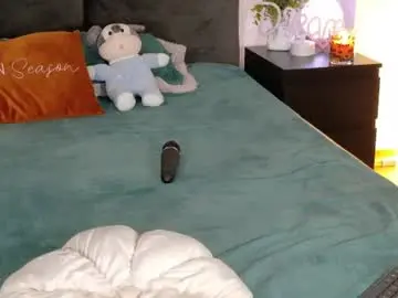 Sofi_moon26  live sex cam