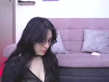 Sophiiecums  live sex cam