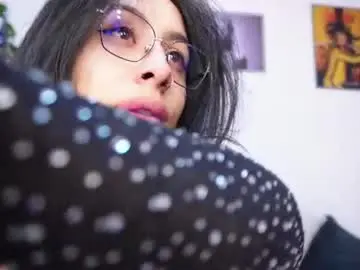 Sophiiecums  live sex cam