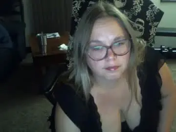 Bladesizzo3111  live sex cam