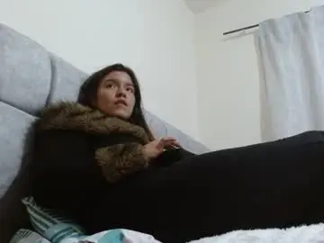 Estrella1024  live sex cam