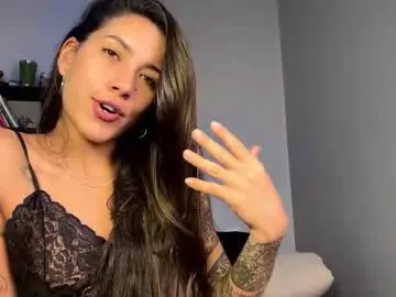 Jullyjuicy  live sex cam