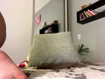 Jullyjuicy  live sex cam