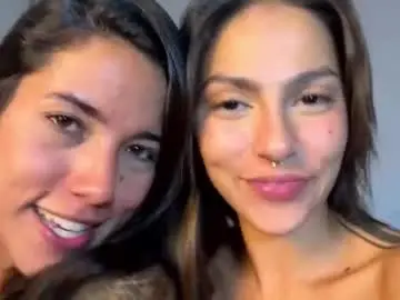 Jullyjuicy  live sex cam