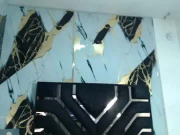 Lunaembercs  live sex cam