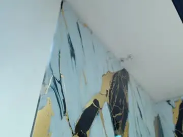 Lunaembercs  live sex cam