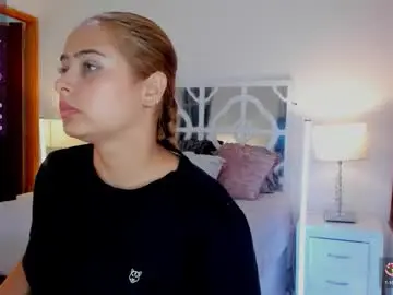 Mikaelastonne  live sex cam